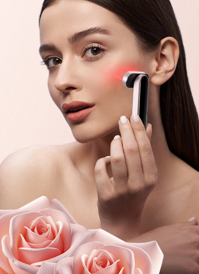 Woman using the Calmiri wand on her cheek